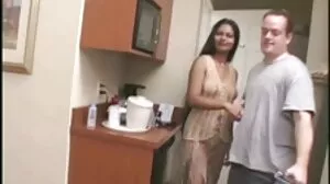 Lebah Besar Berbulu awek melayu tunjuk pantat Emas