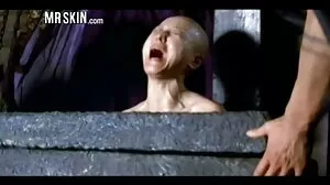 Pasangan awek tunjuk pantat Menunjukkan Remaja