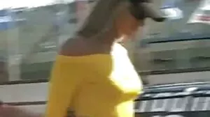 Xxx Daripada pepek padu Ariana Grande